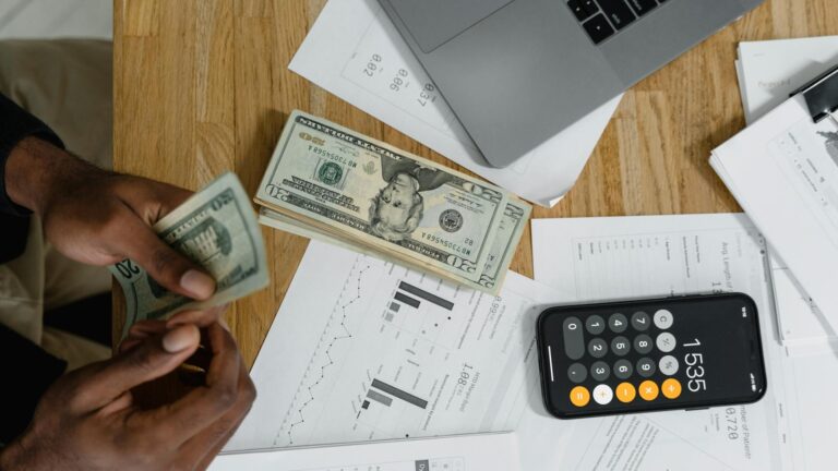 Brut au net : le calcul simple pour obtenir votre salaire réel